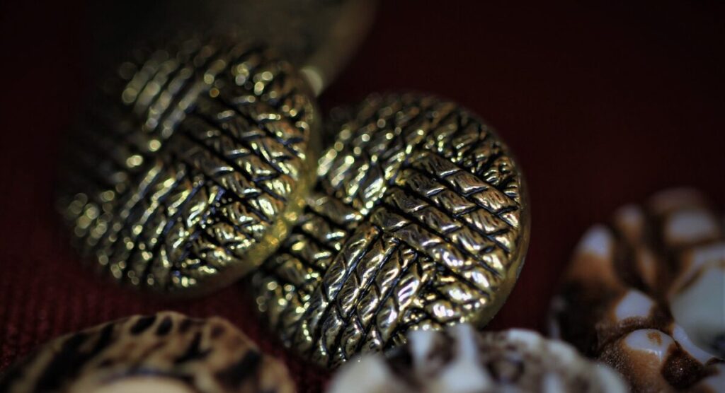 純銅鈕扣, 鋅合金LOGO金屬牌